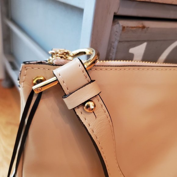 NWT A Bellucci Italy Lt Camel Nappa Leather Purse - Picture 4 of 8